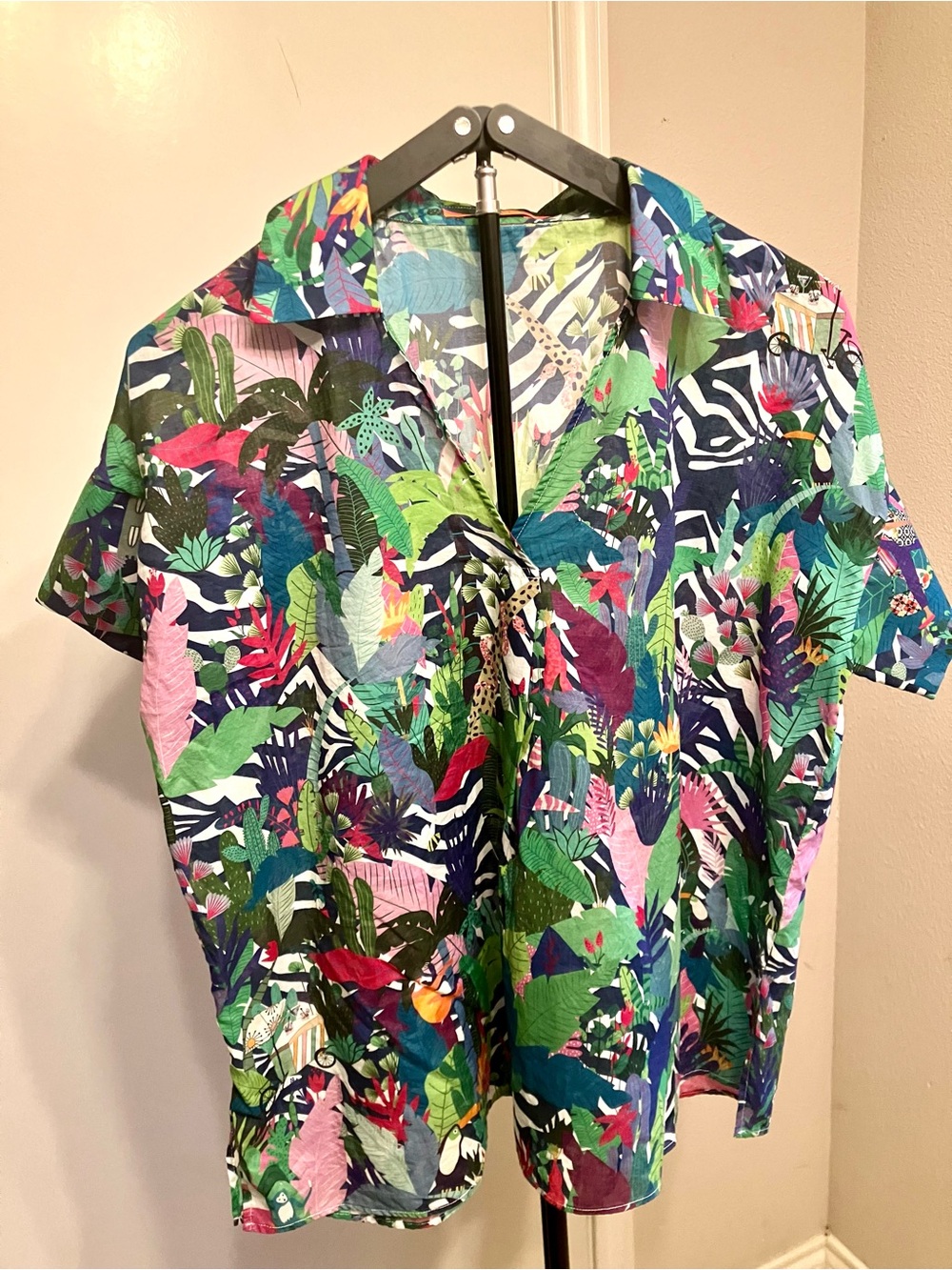 Vilagallo Artistic Safari Print Button Front Top, Whimsical Maximalist - L/XL